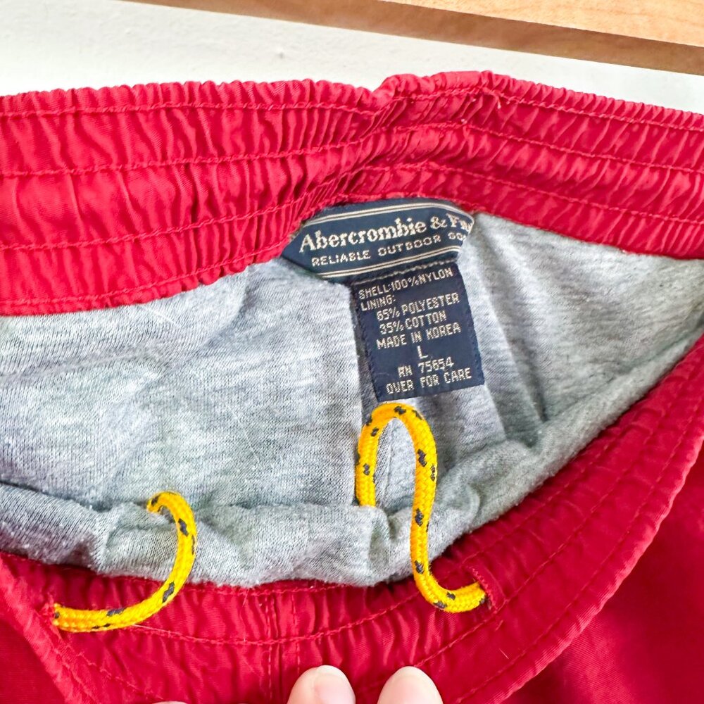Abercrombie | Vintage Y2K Performance Windbreaker Track Pants in Red - Picture 5 of 5
